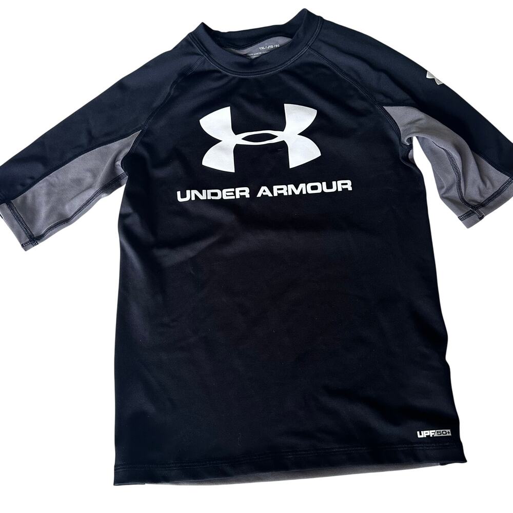 Under Armour rash guard top